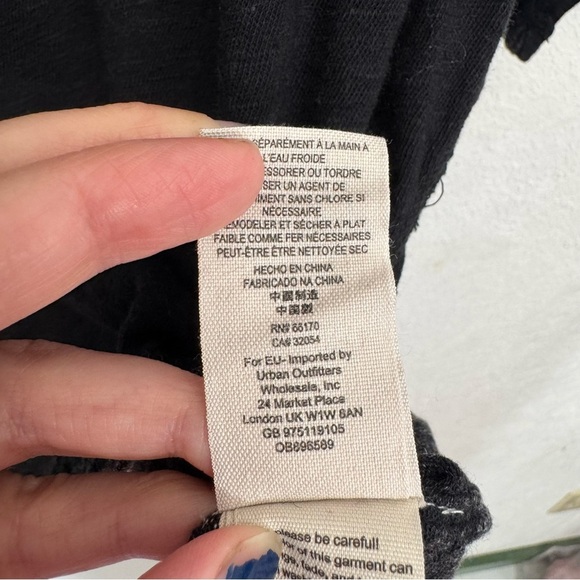 Free People We the Free Head In The Clouds Linen Blend Tee Black Size Small - Picture 10 of 12